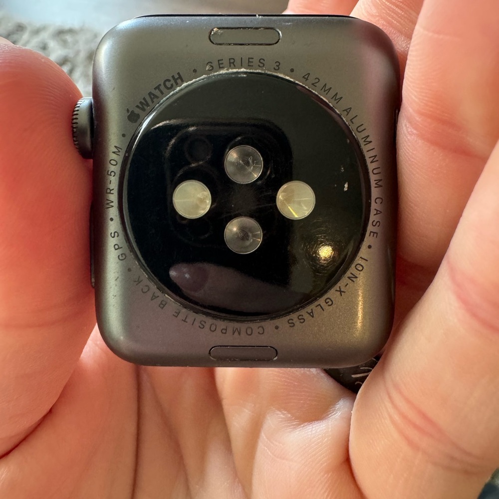 Apple Watch Series 3 42MM Aluminum